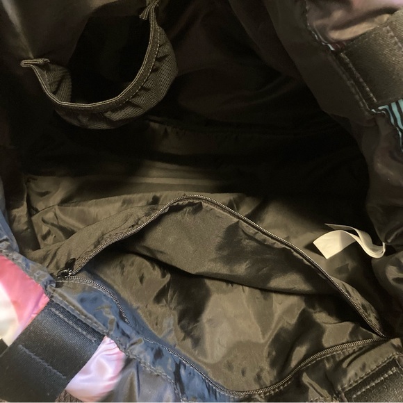 Under Armour Cinched Drawstring Gym Bag - Picture 8 of 8